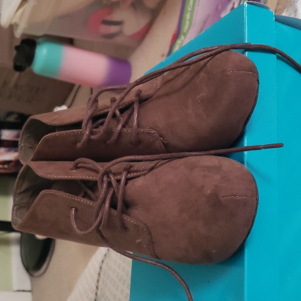 Brown wedge boots